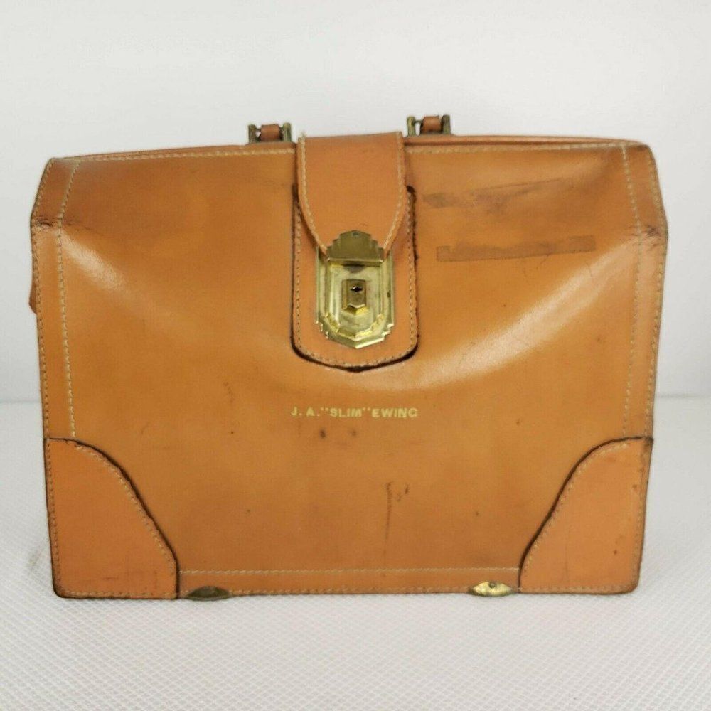 Vtg 60s Distressed Saddle Leather Boho Messenger Briefcase Bag Satchel Tan